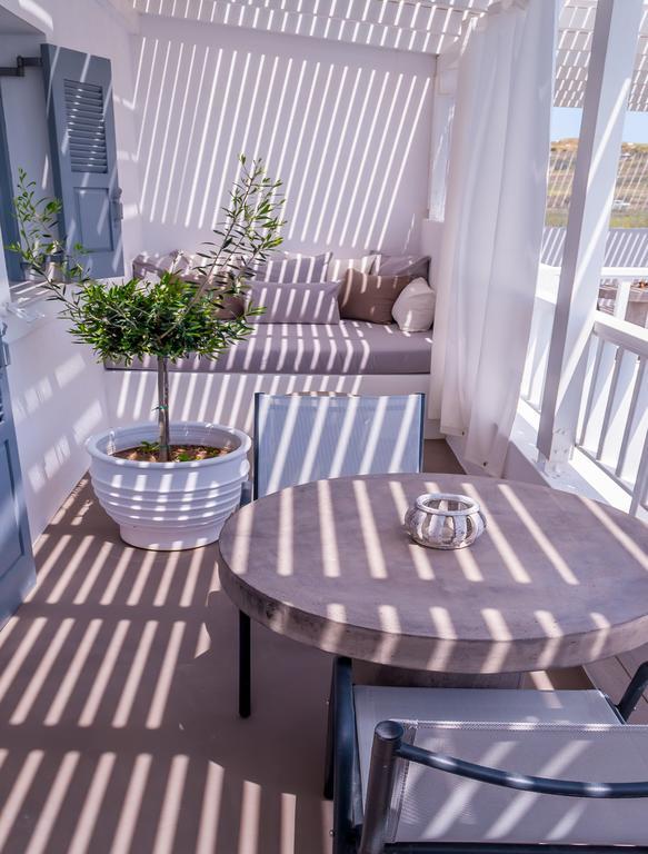 אדאמאס Milos Bay Suites חדר תמונה
