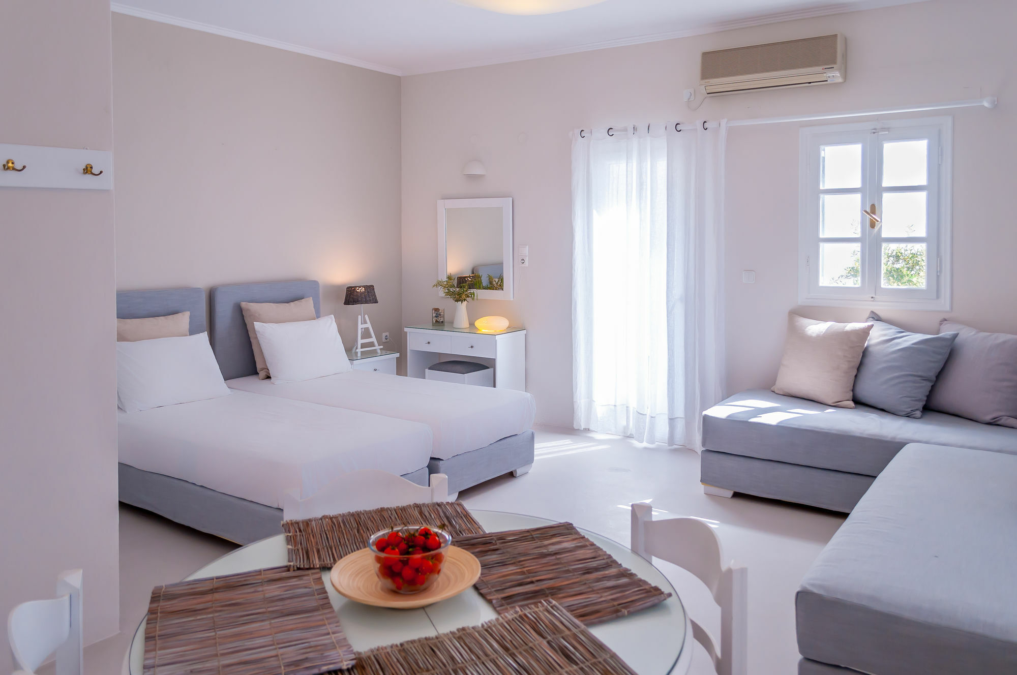אדאמאס Milos Bay Suites מראה חיצוני תמונה